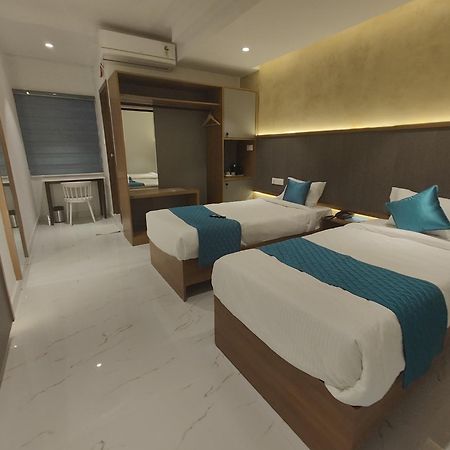 Hotel La Premier Хидерабад Екстериор снимка