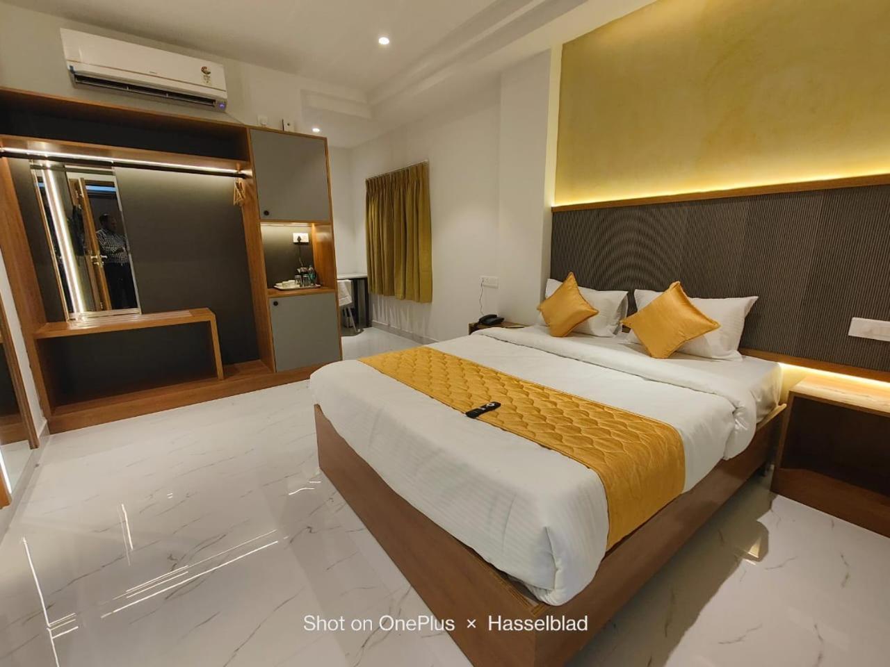 Hotel La Premier Хидерабад Екстериор снимка