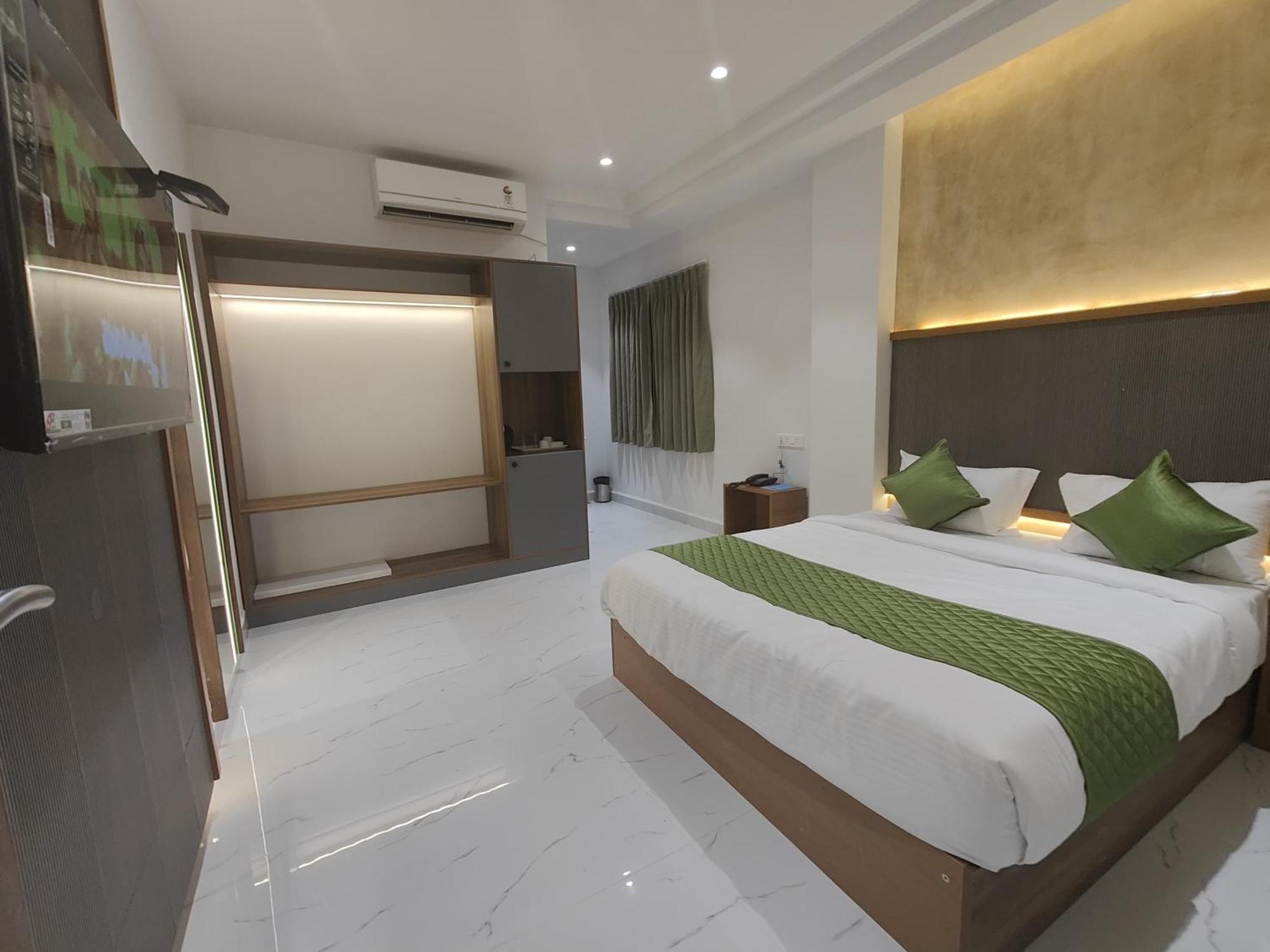 Hotel La Premier Хидерабад Екстериор снимка